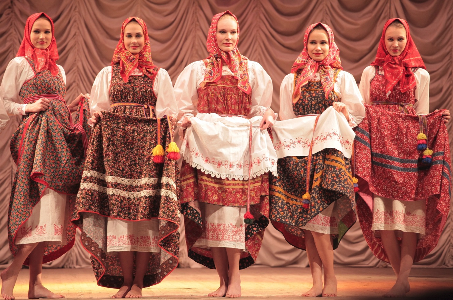 Всероссийский фестиваль-конкурс «Национальный костюм народов России»