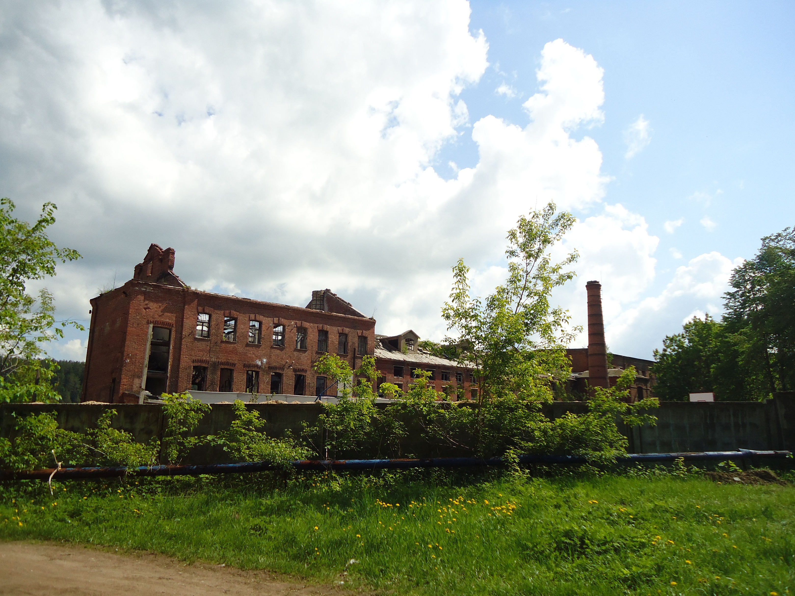 Историческое здание фарфорового завода в Рыбинском районе изъято у собственника по решению суда