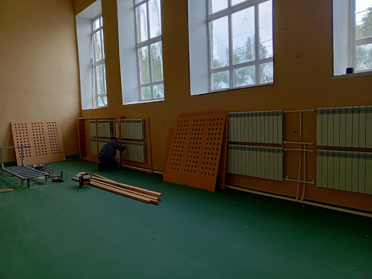 ​Спортзалы четырех сельских школ Ярославской области обновят к новому учебному году
