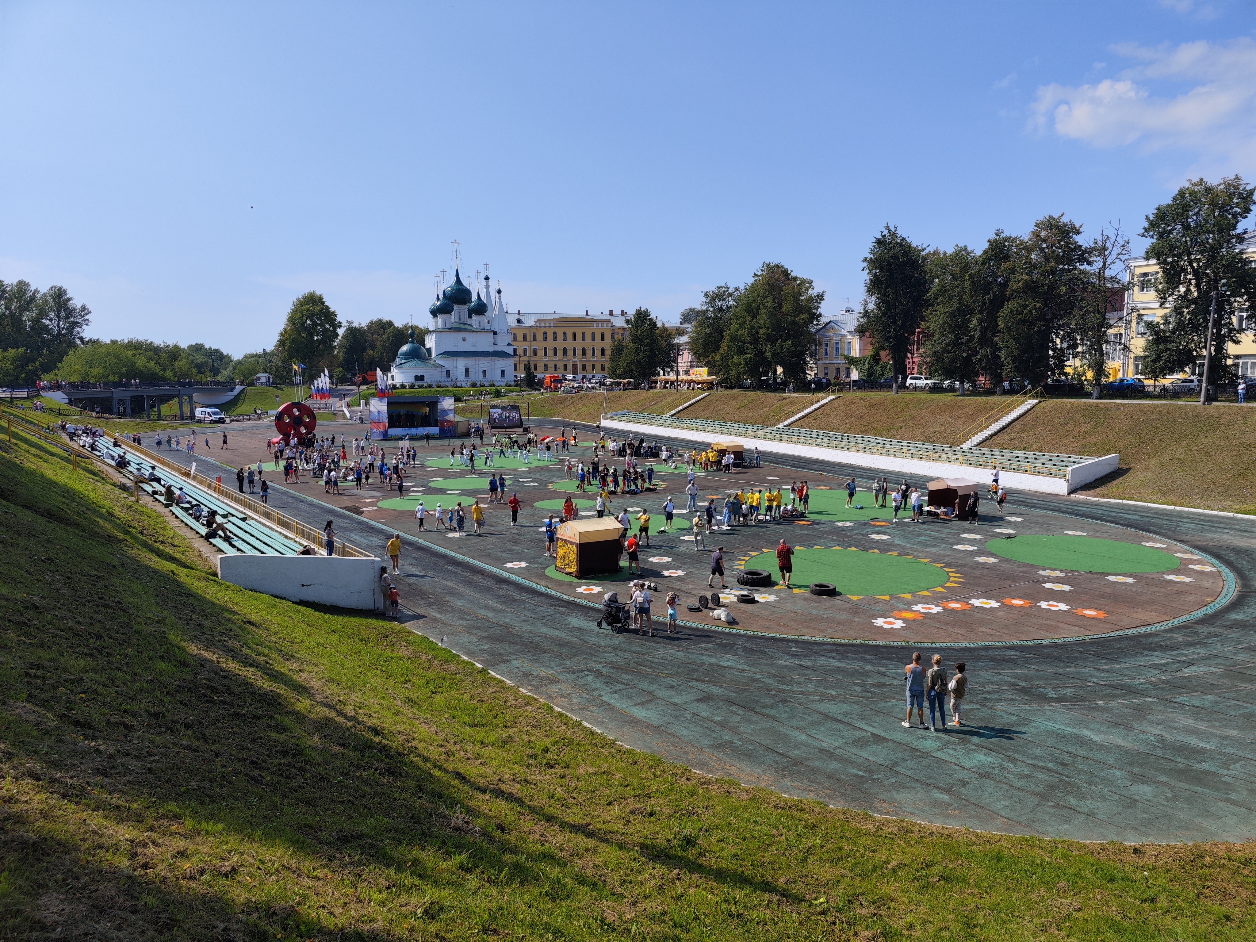 Стадион «Юный спартаковец» в Ярославле реконструируют